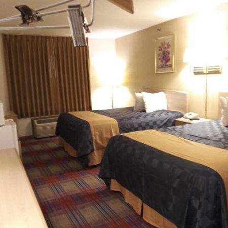 Americas Best Value Inn Champaign Exterior photo