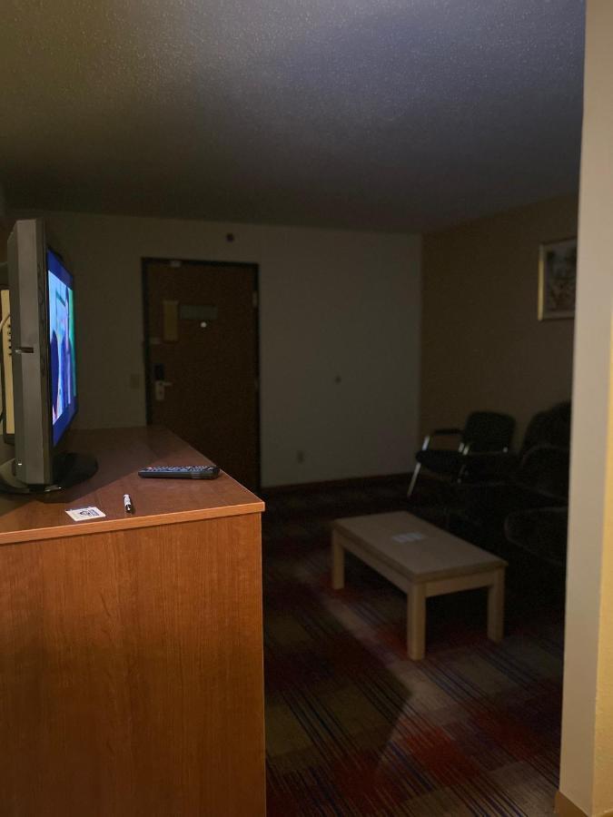 Americas Best Value Inn Champaign Exterior photo