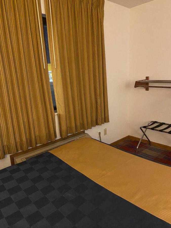 Americas Best Value Inn Champaign Exterior photo
