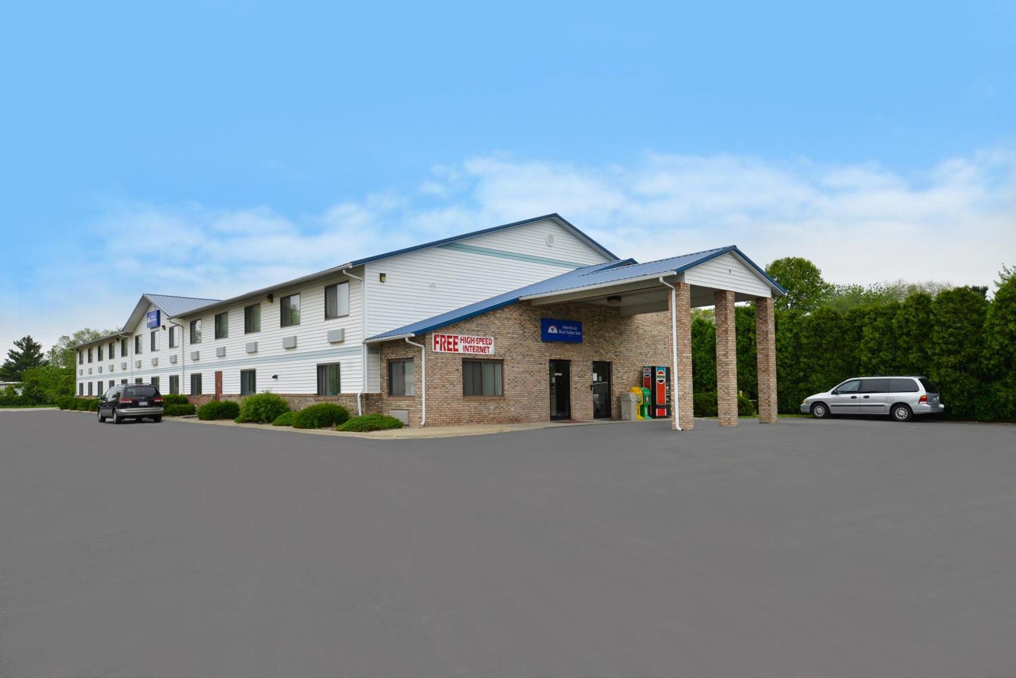 Americas Best Value Inn Champaign Exterior photo